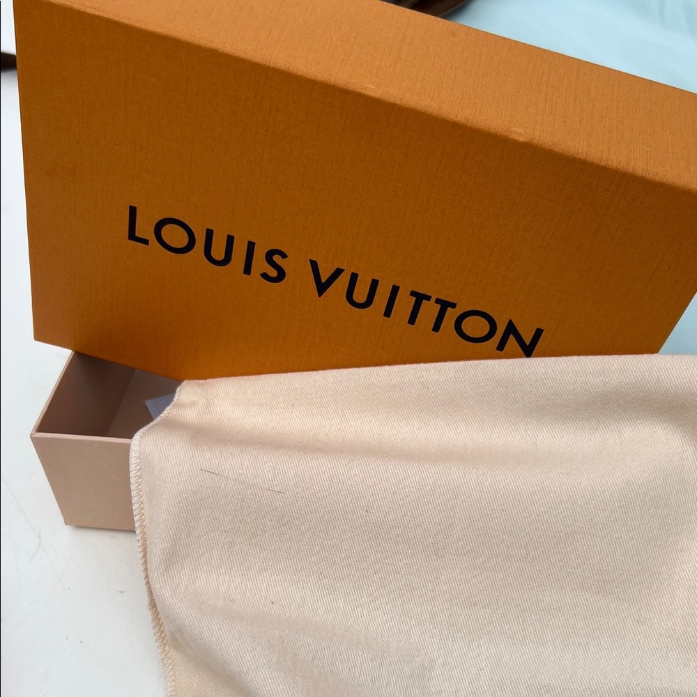 Louis Vuitton Black and Red Monogram Infrarouge Zippy Wallet - Picture 7 of 11